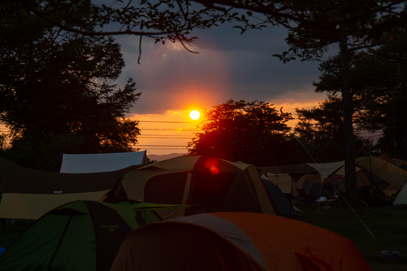 高原の夕陽