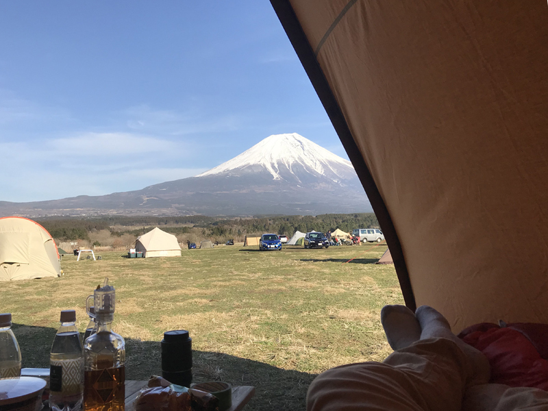 サーカスtcの中から望む富士山