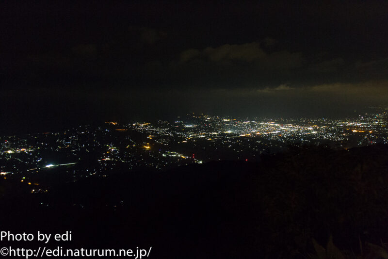 陣馬形山山頂からの夜景